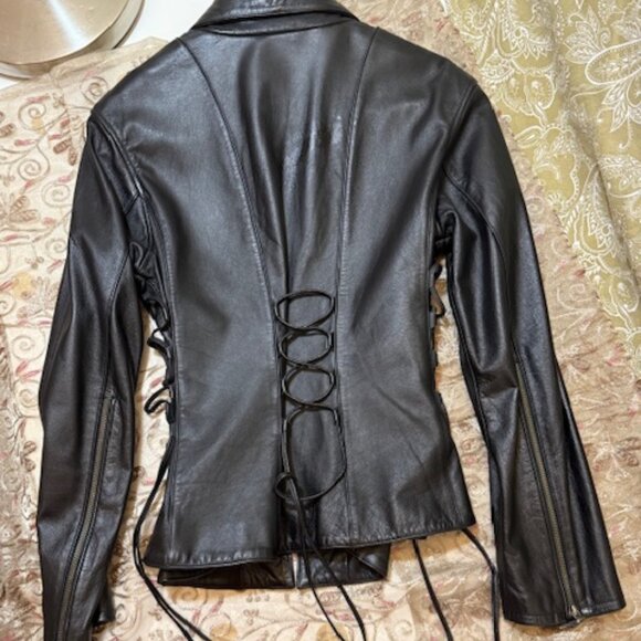Med Harley Davidson Women's Lightweight Leather Coat w/lace up sides and back - Picture 1 of 16
